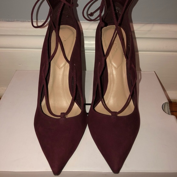 Maroon lace up heels - Picture 2 of 4